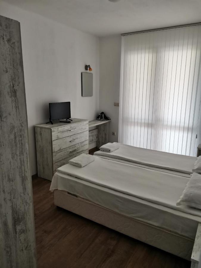 Guest House Katina Balchik Esterno foto