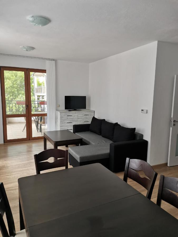 Guest House Katina Balchik Esterno foto