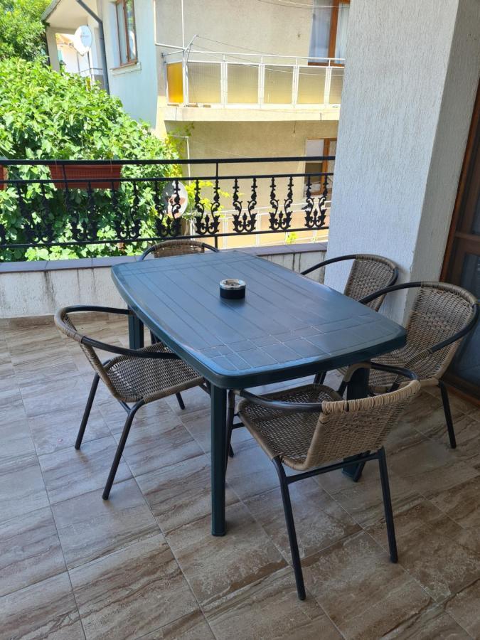 Guest House Katina Balchik Esterno foto