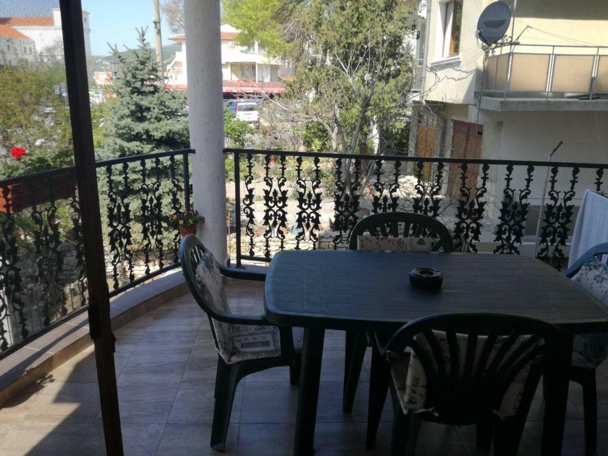 Guest House Katina Balchik Esterno foto